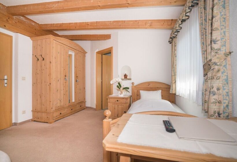标准单人间, Mineralienhotel Natznerhof