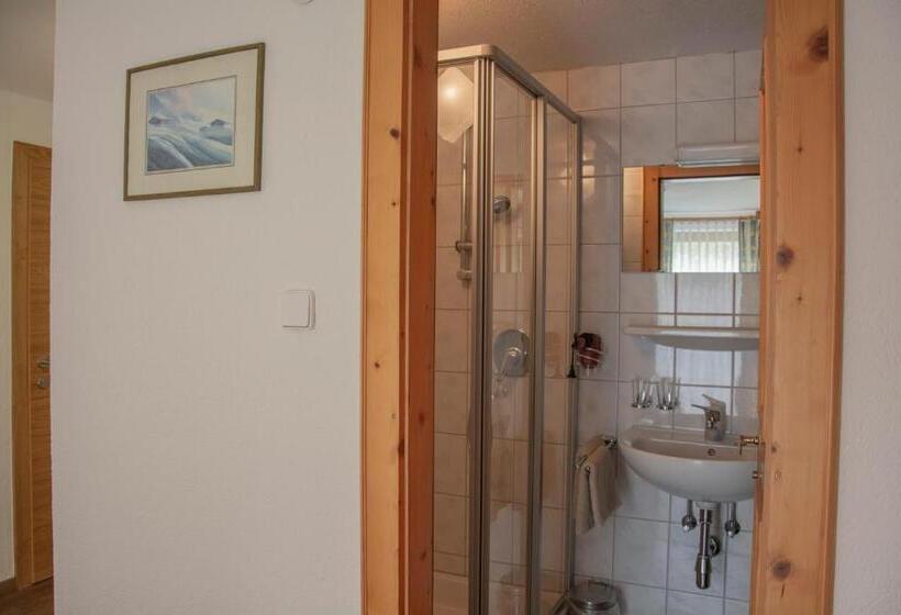 Номер Стандарт с Балконом, Gästehaus Familie Gebhard Schädle