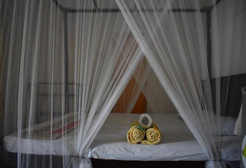 Номер Стандарт Вид на Сад, Aroma Guest House