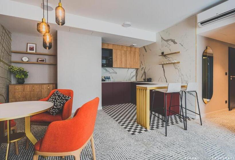 Апартаменты 1 Спальня, Royal Tulip Warsaw Centre