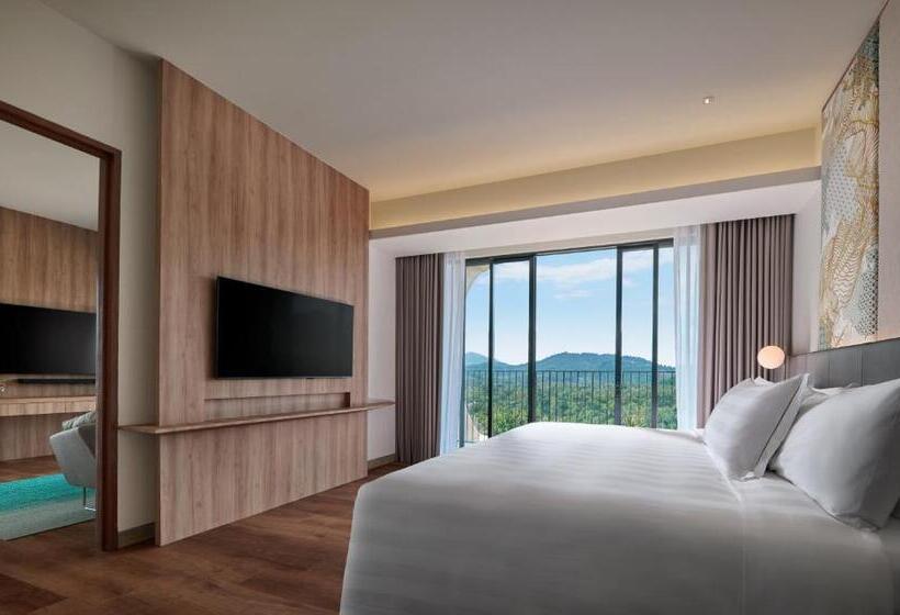 Люкс Premium 2 Спальни, Parkroyal Langkawi Resort