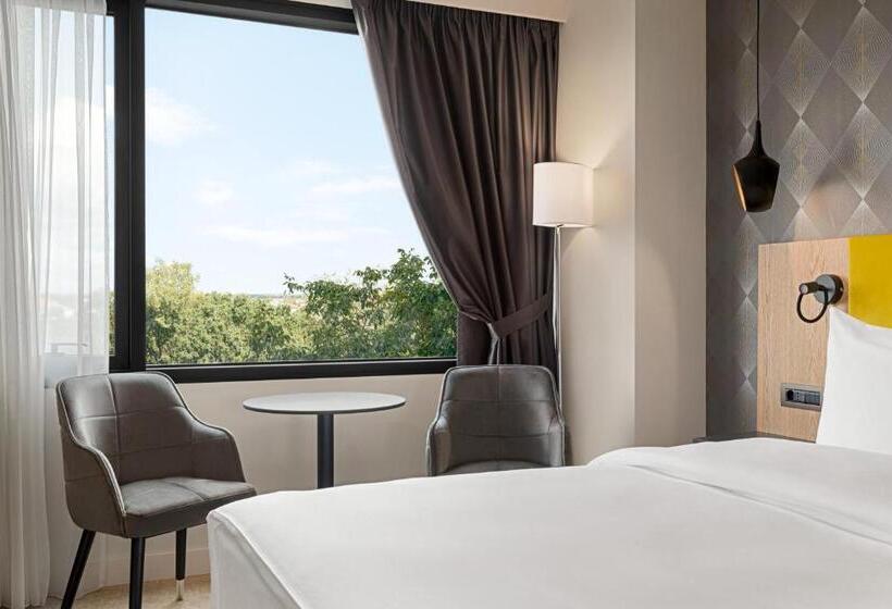 Номер Стандарт Вид на Сад, Ramada By Wyndham Slatina Parc