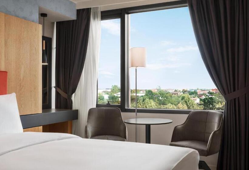Люкс Кровать Кинг, Ramada By Wyndham Slatina Parc