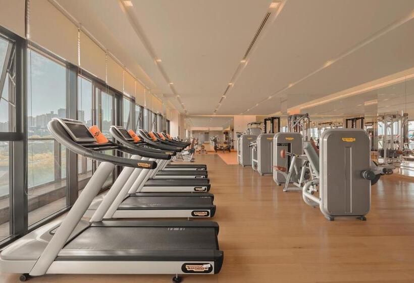 Номер Премиум Вид на Озеро, Gran Melia Xian