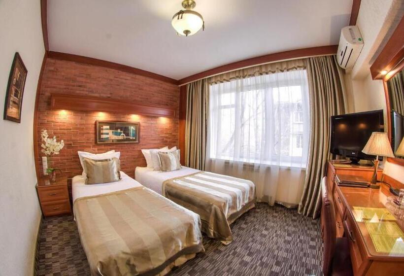 اتاق استاندارد, Uyut Almaty