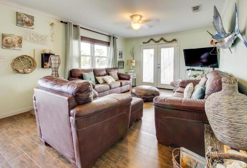 Appartement met 2 Slaapkamers, Mesquite House Upstairs Unit