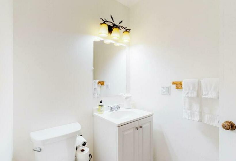 带2个卧室的公寓, Pinewood Delightful Retreat