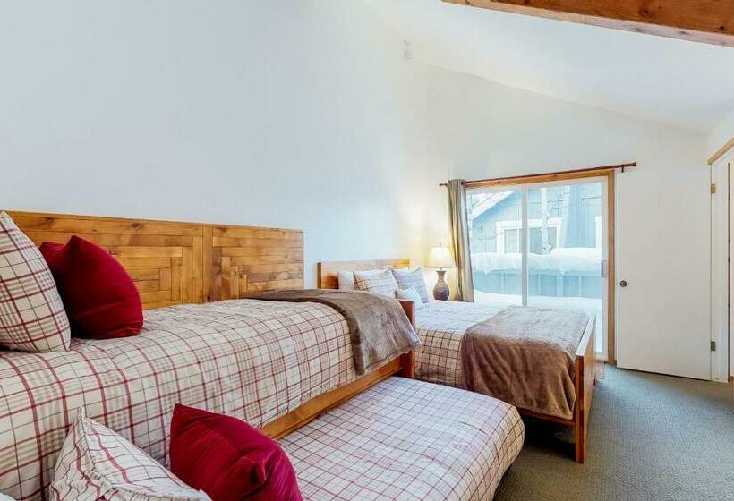 带2个卧室的公寓, Pinewood Delightful Retreat