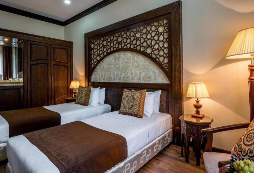 Номер Стандарт Трехместный, Orient Star