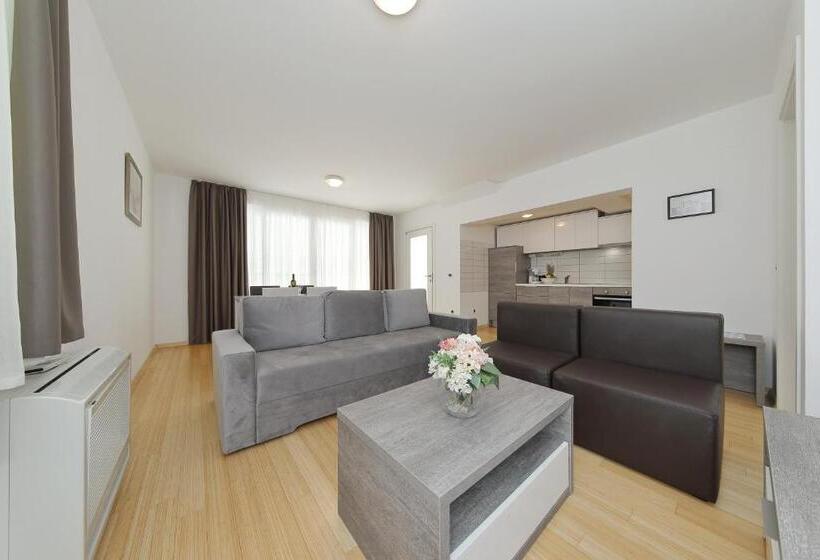 침실 1개 컴포트 아파트, Sunnyside Apartments Petrčane