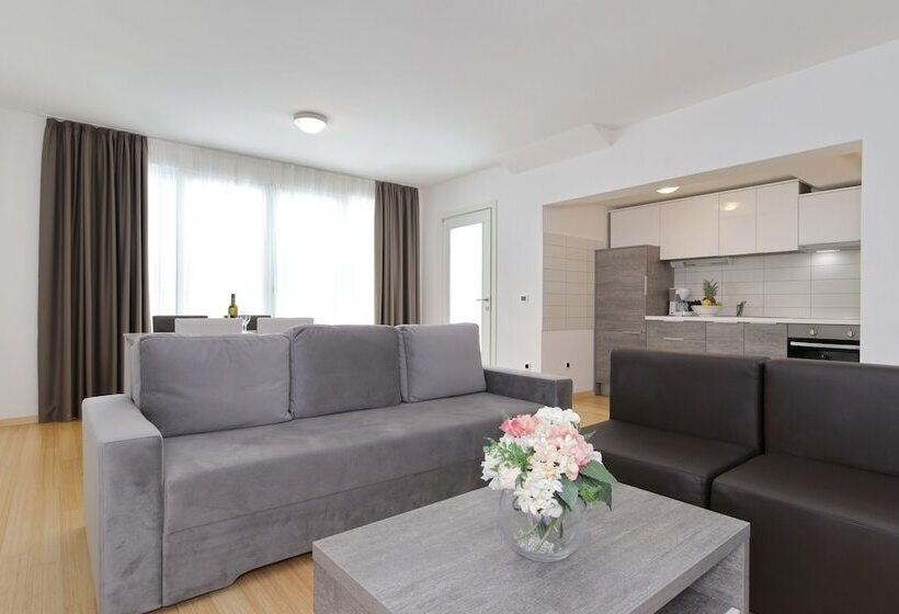 침실 1개 컴포트 아파트, Sunnyside Apartments Petrčane