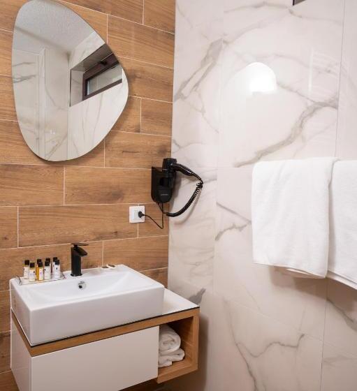 اتاق لوکس, Borovi Forest Resort & Spa