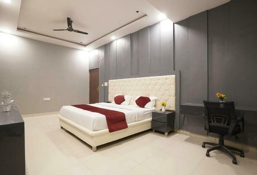 デラックスルーム, The Connaught House Jaipur