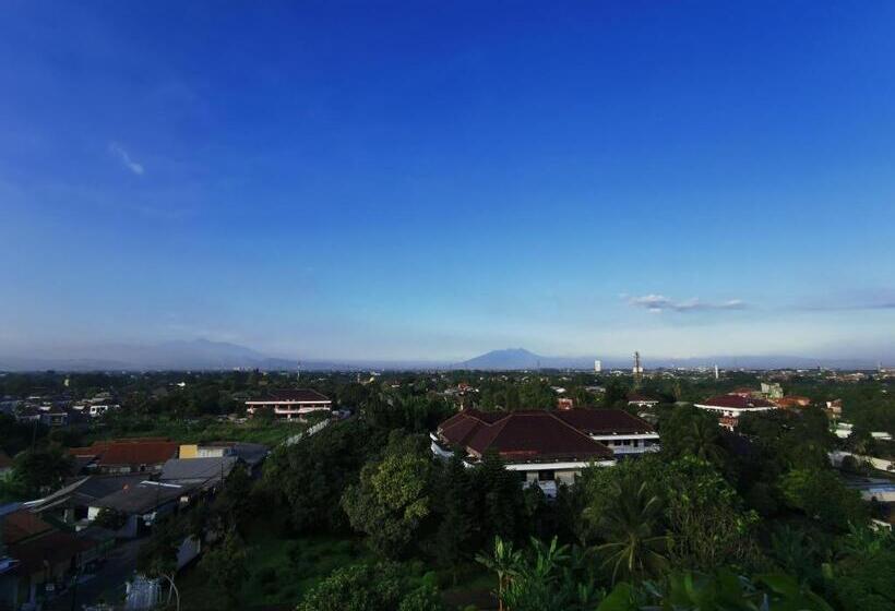 Апартаменты 2 Спальни, Arsakha 001 Apartemen Cibubur Village By Nara Property