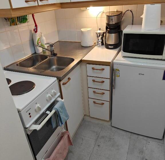 اتاق استاندارد, Nest Hostel
