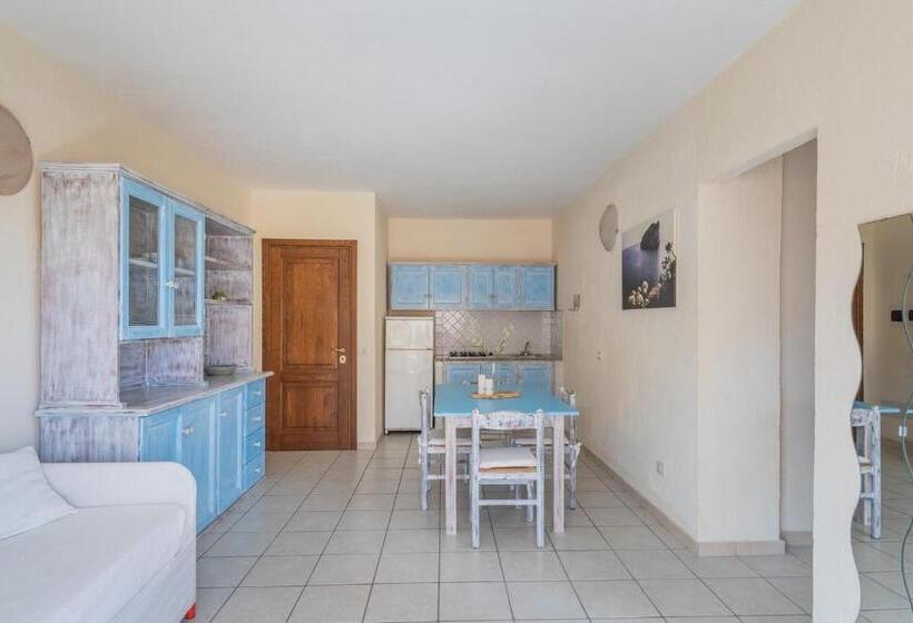 آپارتمان 1 خوابه با چشم‌انداز دریا, Residence A Golfo Di Marinella A 450 Mt Dal Mare