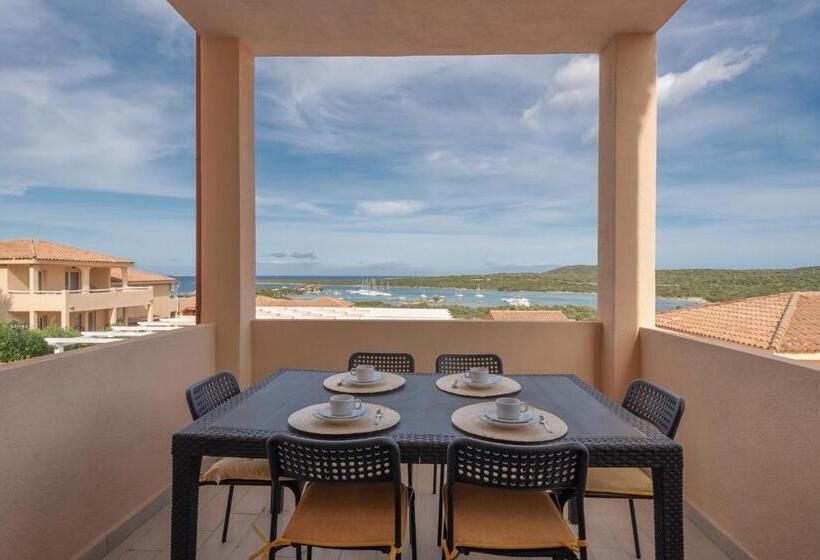 آپارتمان 1 خوابه با چشم‌انداز دریا, Residence A Golfo Di Marinella A 450 Mt Dal Mare