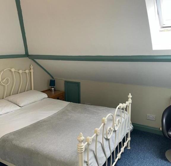 Четырехместный Номер Стандарт, Lamp Post Villa Guest House