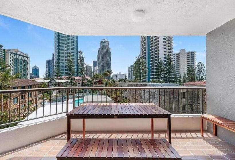 2 Bedroom Apartment Garden View, Surfers Century Oceanside Apartments