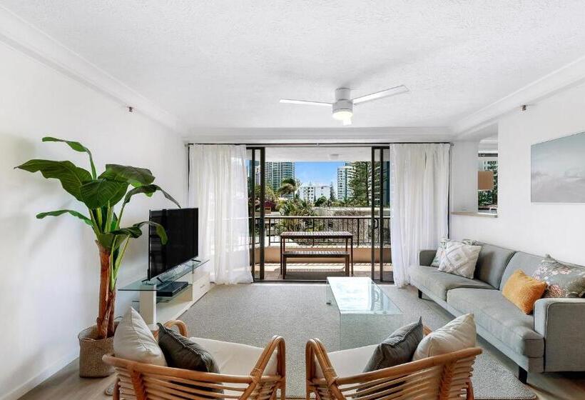 2 Bedroom Apartment Garden View, Surfers Century Oceanside Apartments