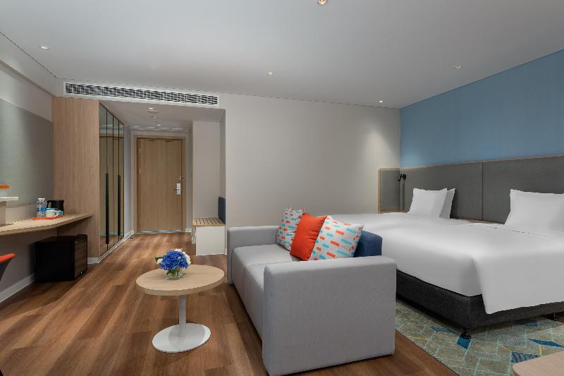 带大床的套房, Holiday Inn Express Shunde Daliang, An Ihg