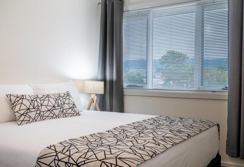 테라스가 있는 2 베드룸 아파트, Warners Bay Apartments