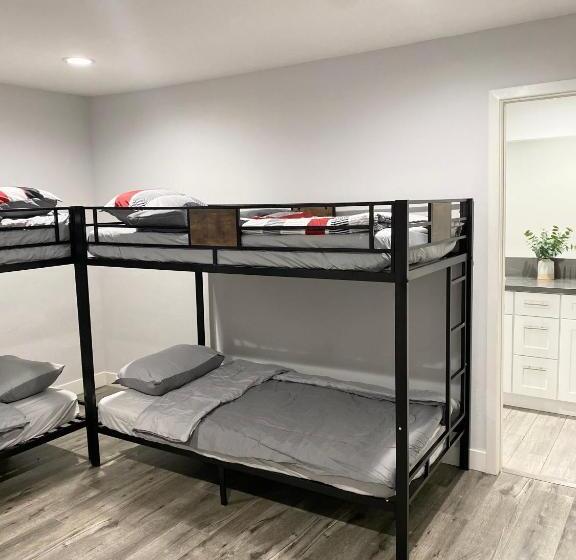 共用房间的床, Cheers Hostel