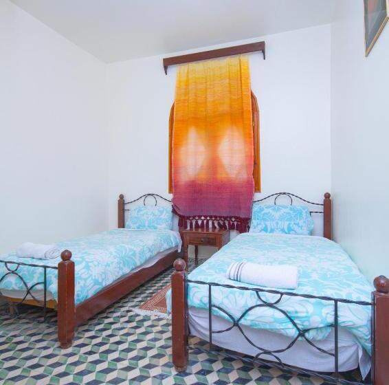 اتاق استاندارد, Touraghine