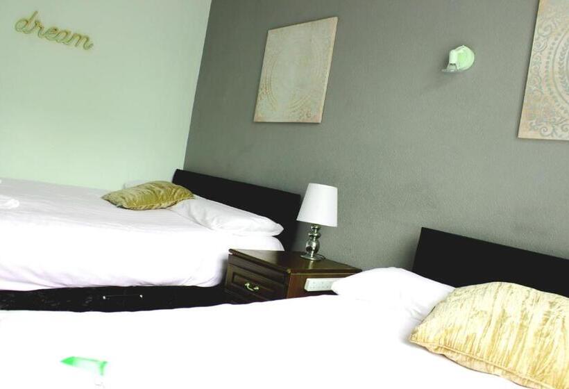 Family Room, Henson Hotel Pleasure Beach