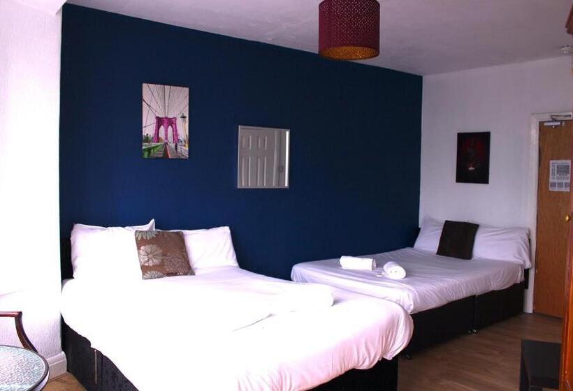 Family Room, Henson Hotel Pleasure Beach