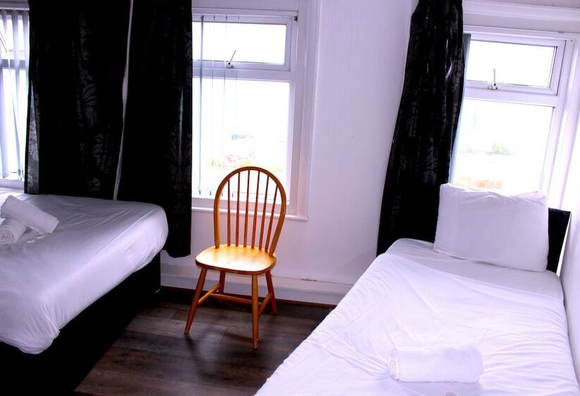 Family Room, Henson Hotel Pleasure Beach