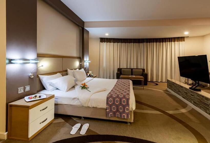سوییت جونیور, Prideinn Azure Hotel Nairobi Westlands