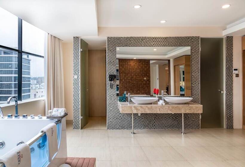 سوئیت پرزیدنت, Prideinn Azure Hotel Nairobi Westlands