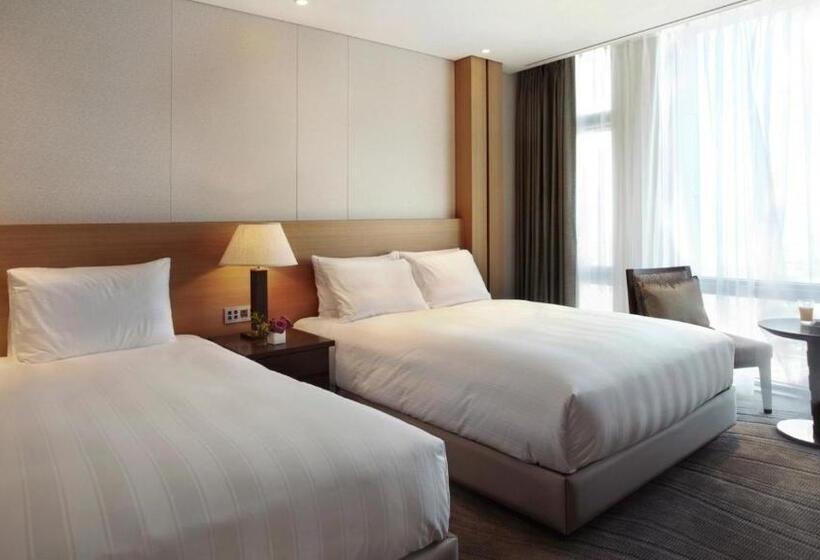 디럭스 패밀리 룸, Lotte City Hotel Jeju