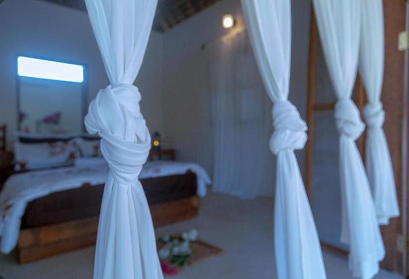 بانگلوی استاندارد, Afriican Village Zanzibar