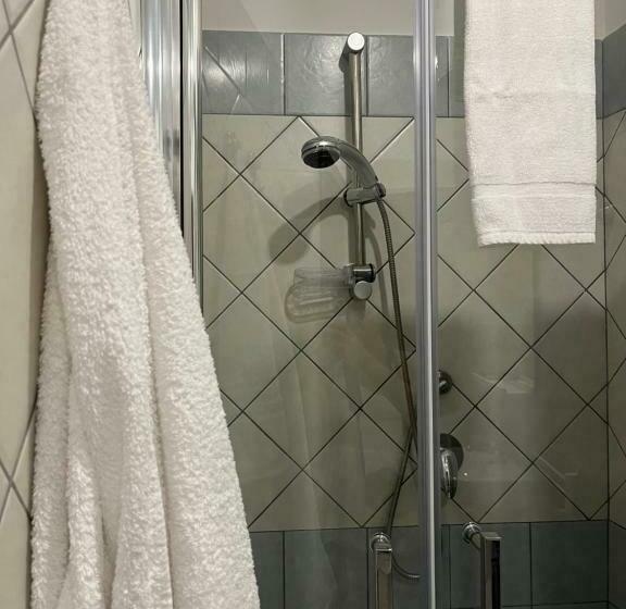 Семейный Номер, B&b Noveunonovequattro