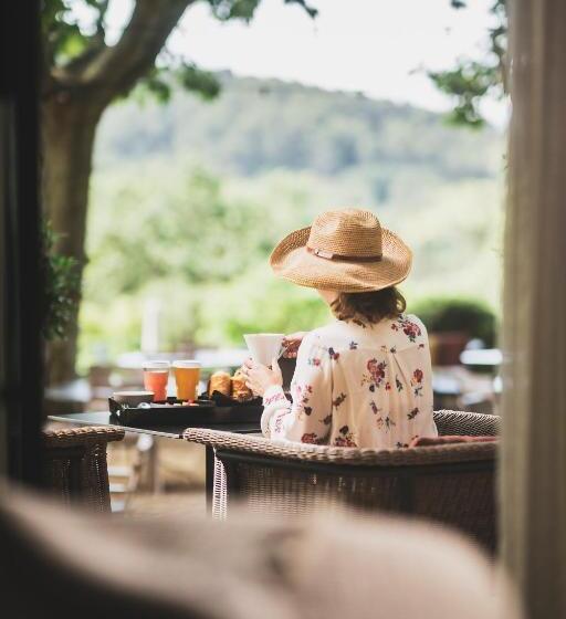 Номер Executive, Les Lodges Sainte Victoire Hotel & Spa
