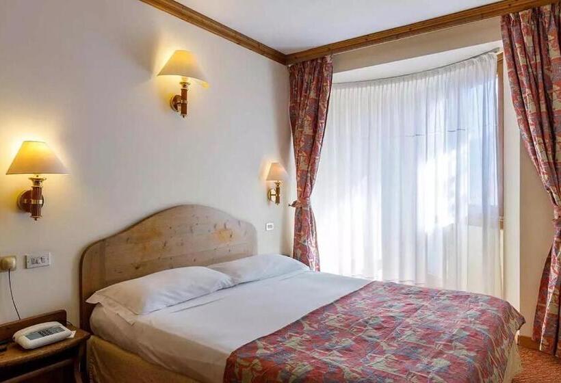 Четырехместный Номер Стандарт, Room In Hotel Alaska