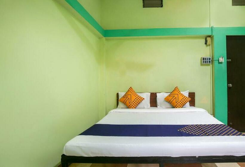 Номер Стандарт Трехместный, Spot On 67841 Hotel Rajeshwar