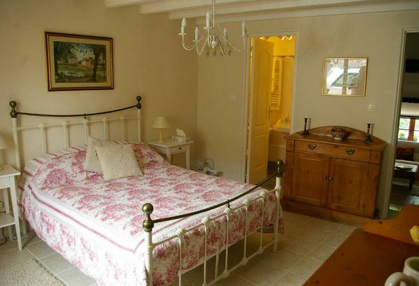 Номер Стандарт, L Ancienne Forge 27 Rue De La Crèche Bourg Born