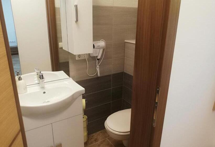 Номер Стандарт, Haus Alexis