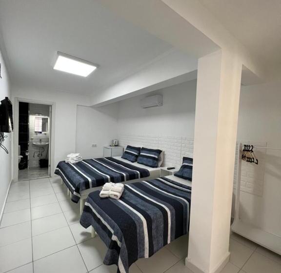 标准三人间, White Suite Rooms