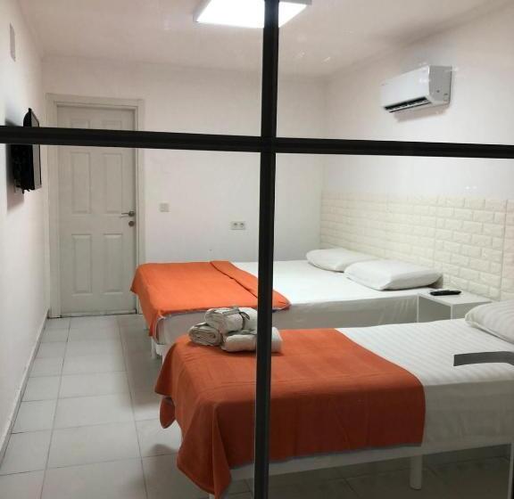 标准三人间, White Suite Rooms
