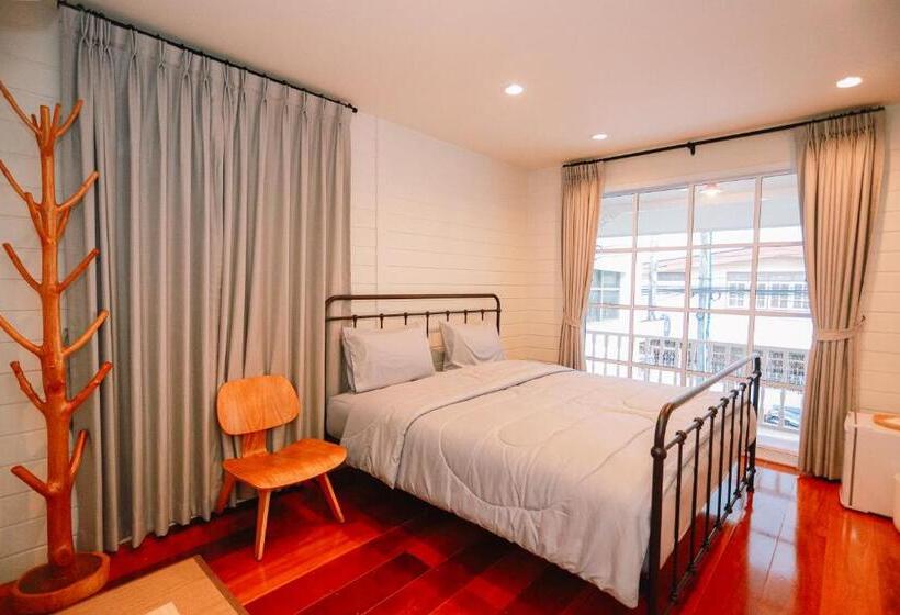 Номер Deluxe с Балконом, Chertel Poshtel