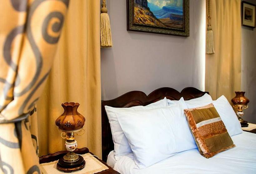 Классический Номер, Aha Guest House