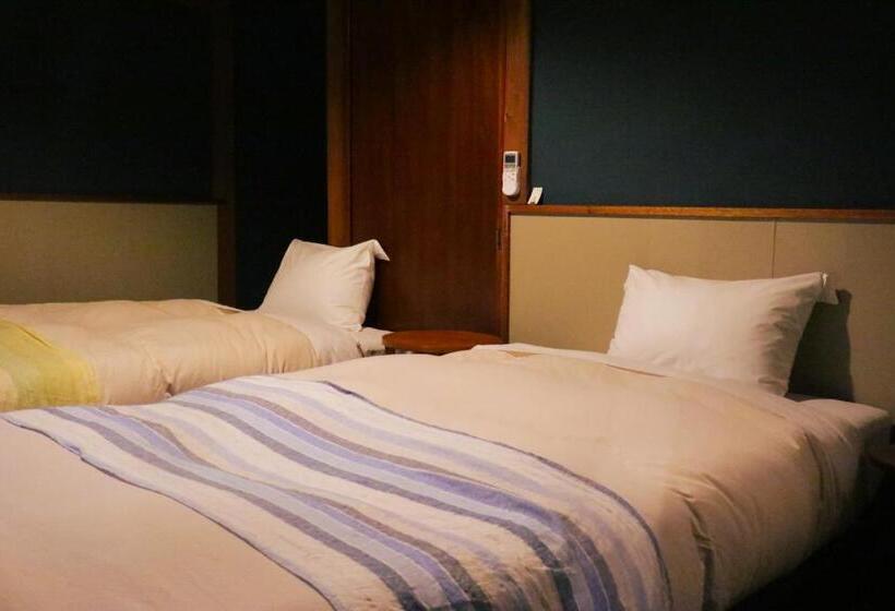Номер Стандарт, Mojiko Guesthouse Porto