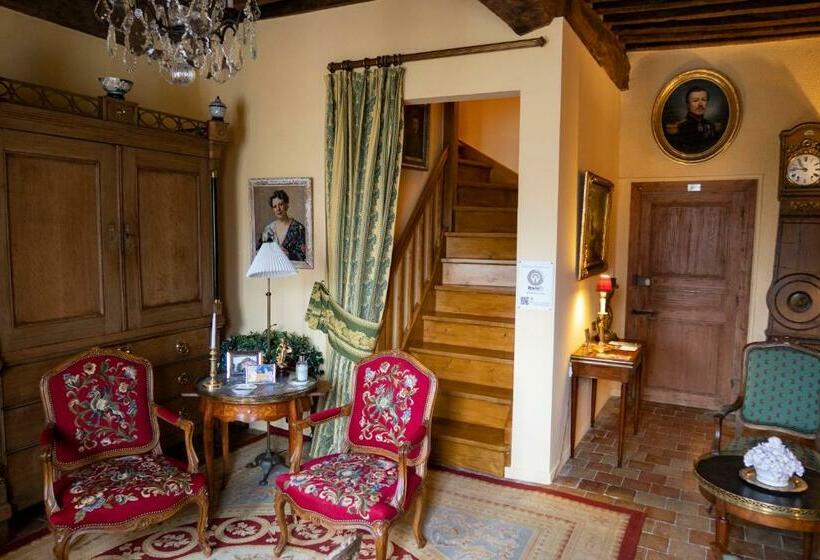 Номер Superior, Jan S Place In Burgundy