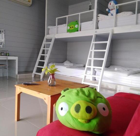 Семейный Номер, บ้านไม้หอมบูติค สวนผึ้ง
