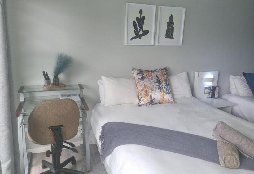 Семейный Номер, Eland Place Self Catering Guest House