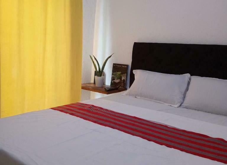 Номер Стандарт Вид на Озеро, Baywalk Suites Batangas